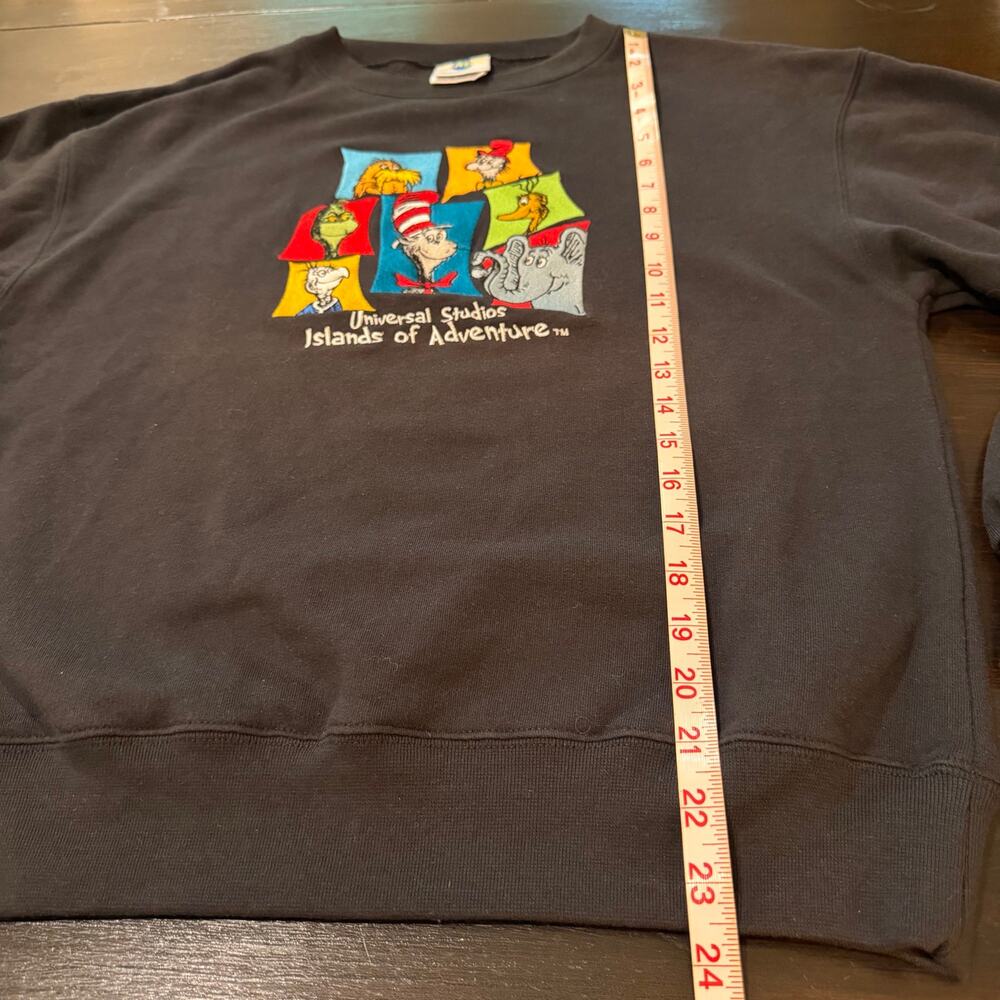 Womens Universal Studios Parks Dr Seuss Crew Embroidered Sweatshirt sz L Kidcore - Picture 4 of 6